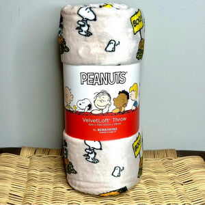 Peanuts Snoopy Great Pumpkin 50x70 VelvetLoft Throw by Berkshire NWT